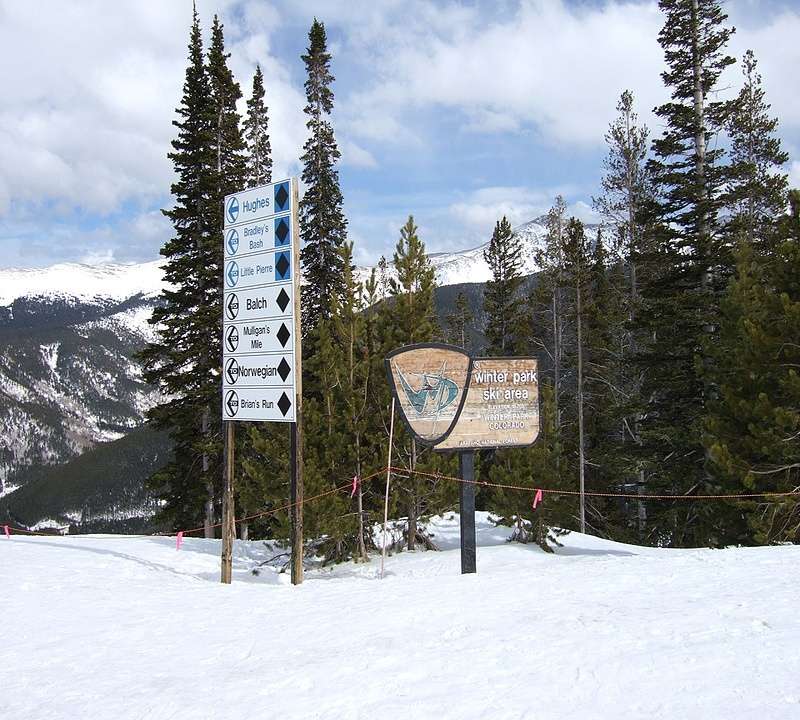colorado ski towns