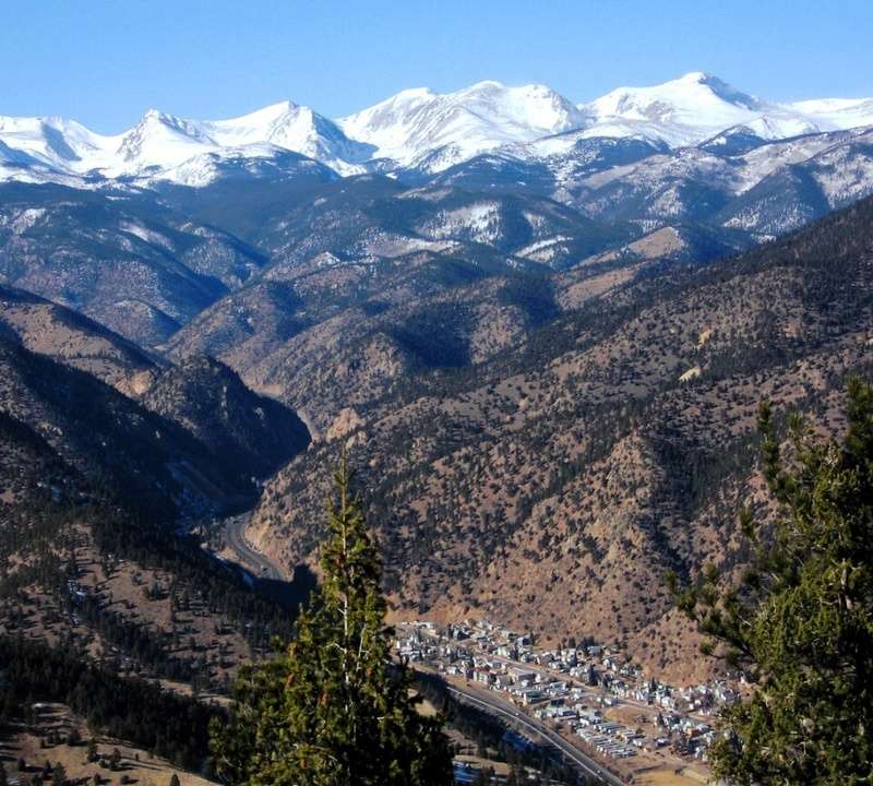 colorado ski towns near Denver